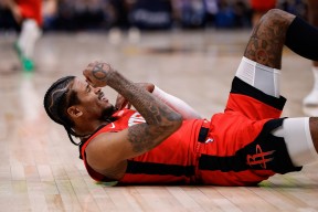 包含里程碑夜！休斯敦火箭状态回暖，中超今晚刷纪录，气氛紧张，球队文化再被提及的词条