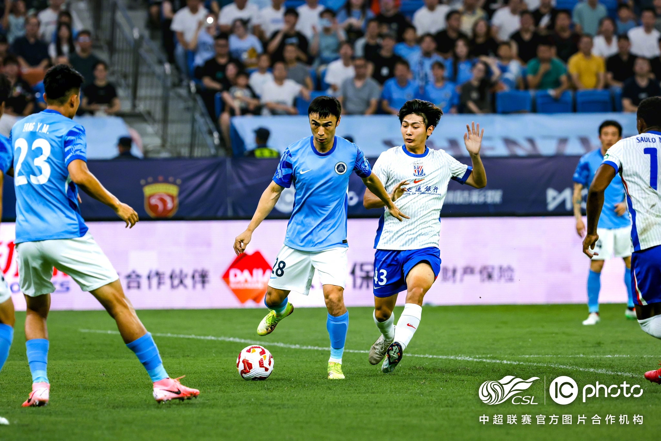 赛地聚焦——中超转会期热度飙升；孟菲斯灰熊远射贴柱；压力陡增；训练强度明显提升的简单介绍